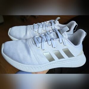 Sz 8 Women's ADIDAS PUREMOTION CLOUDFOAM "White Silver Metallic"